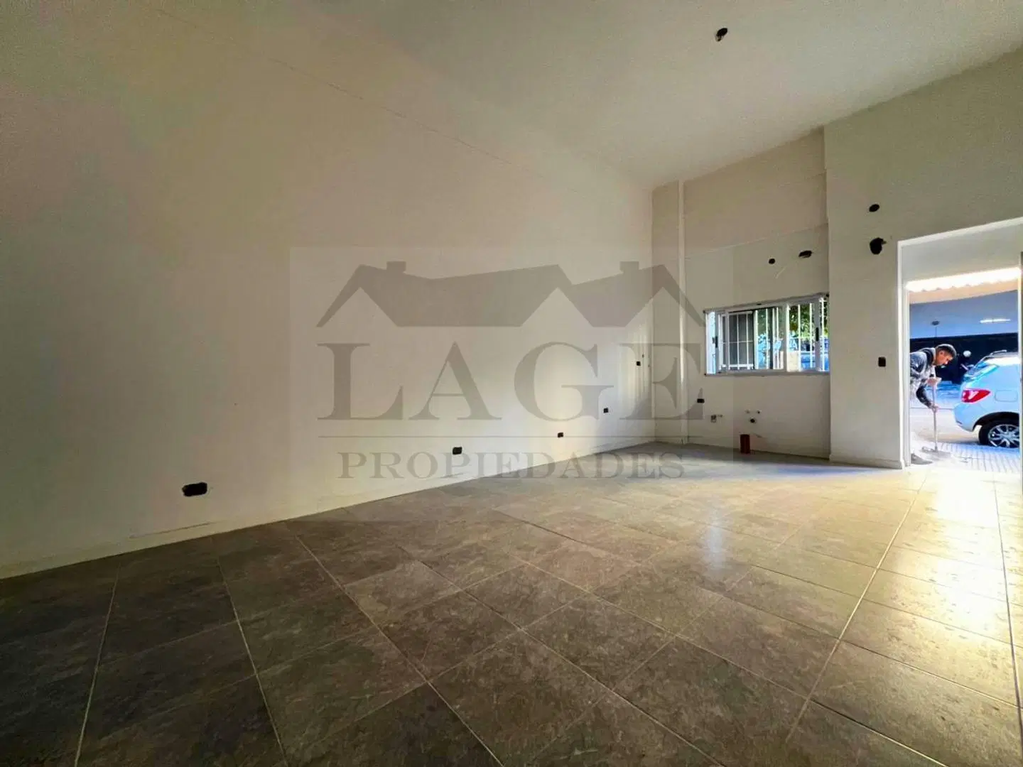 MONOAMBIENTE DIVISIBLE FRENTE S/EXPENSAS PATIO 35 MTS TOT 4
