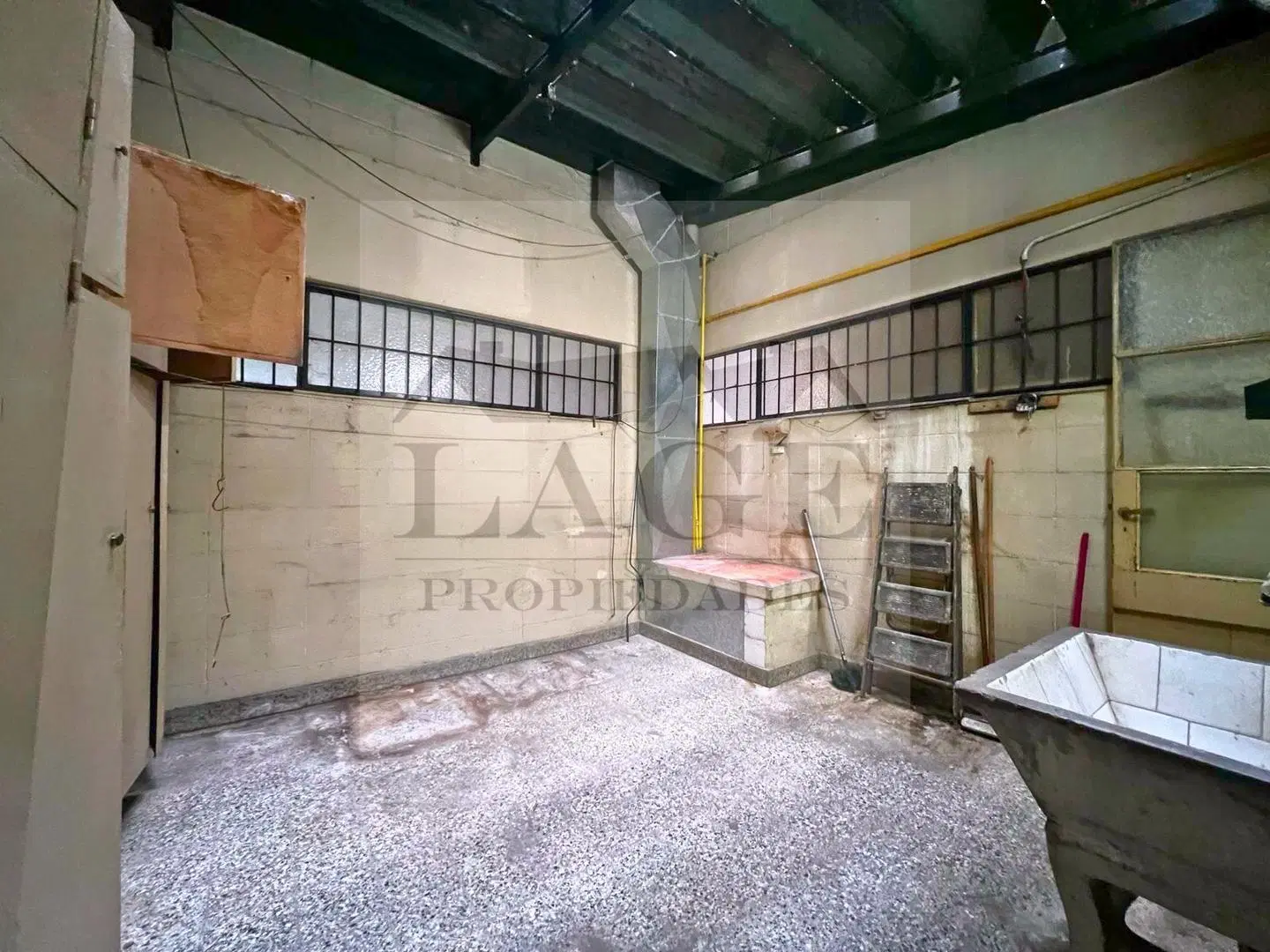 DEPARTAMENTO 3 AMB AL FRENTE CON PATIO A RECICLAR 1