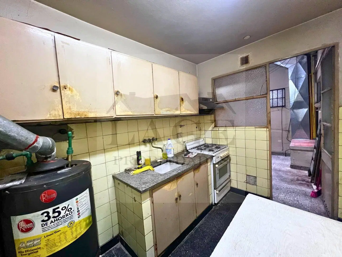 DEPARTAMENTO 3 AMB AL FRENTE CON PATIO A RECICLAR 3