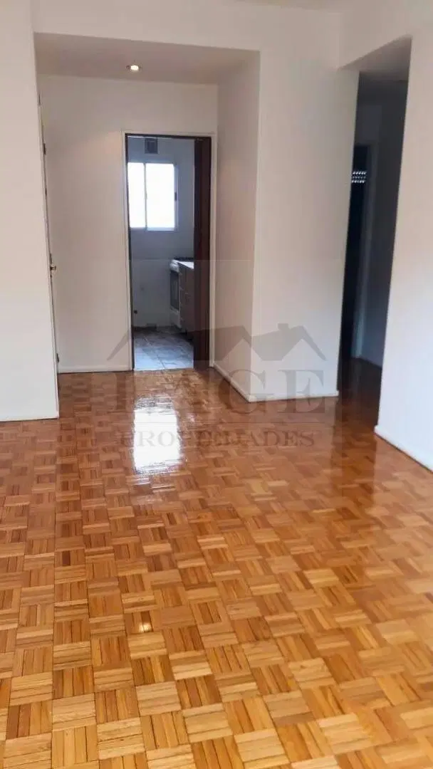 MUY BUEN 3 AMB AL FRENTE CON BALCON RECICLADO DE 45 M² APROX 3