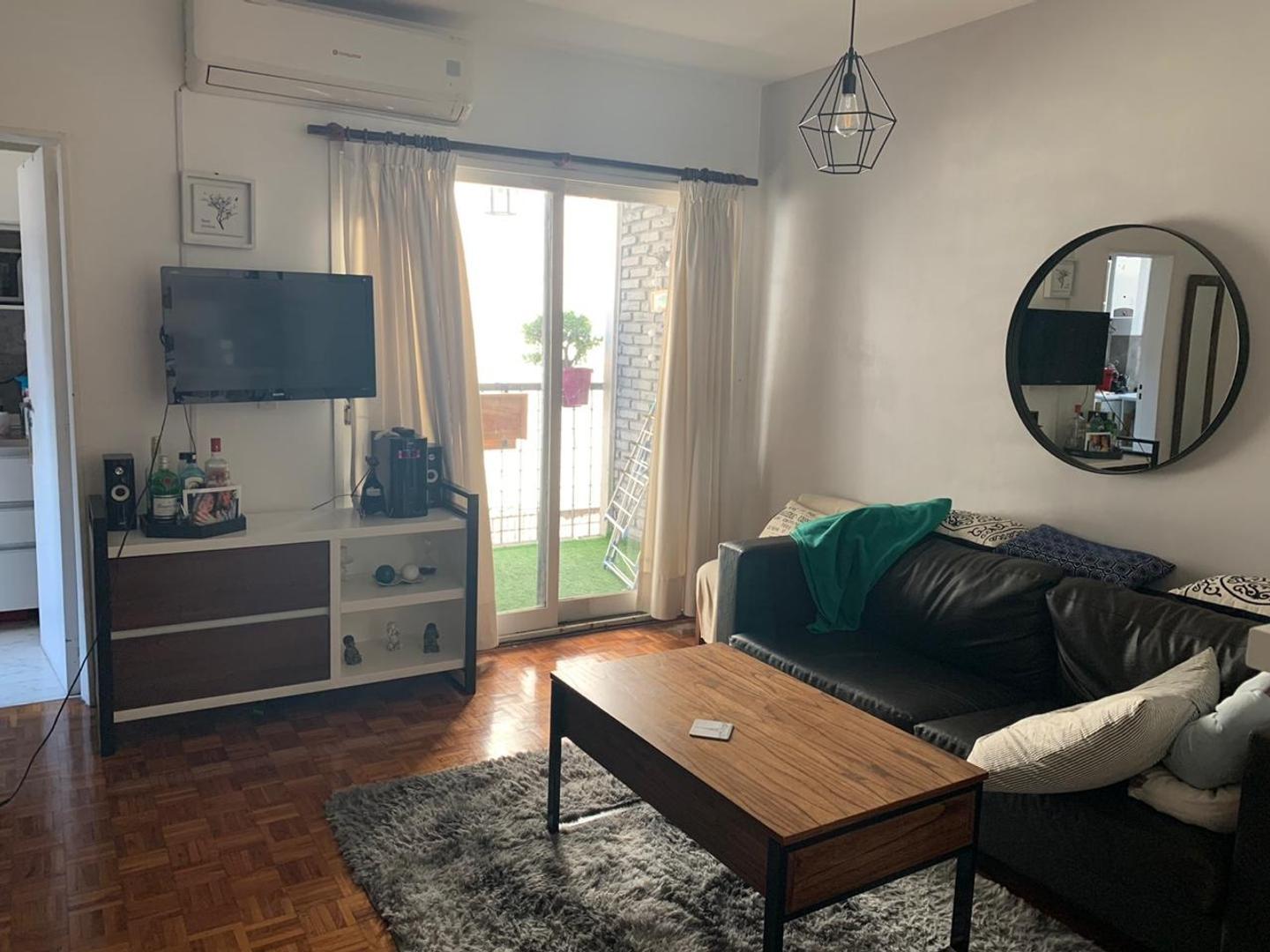 Foto de DEPTO 2 AMB BALCON RECICLADO 50 MTS AV. LIBERTADOR, imagen 1