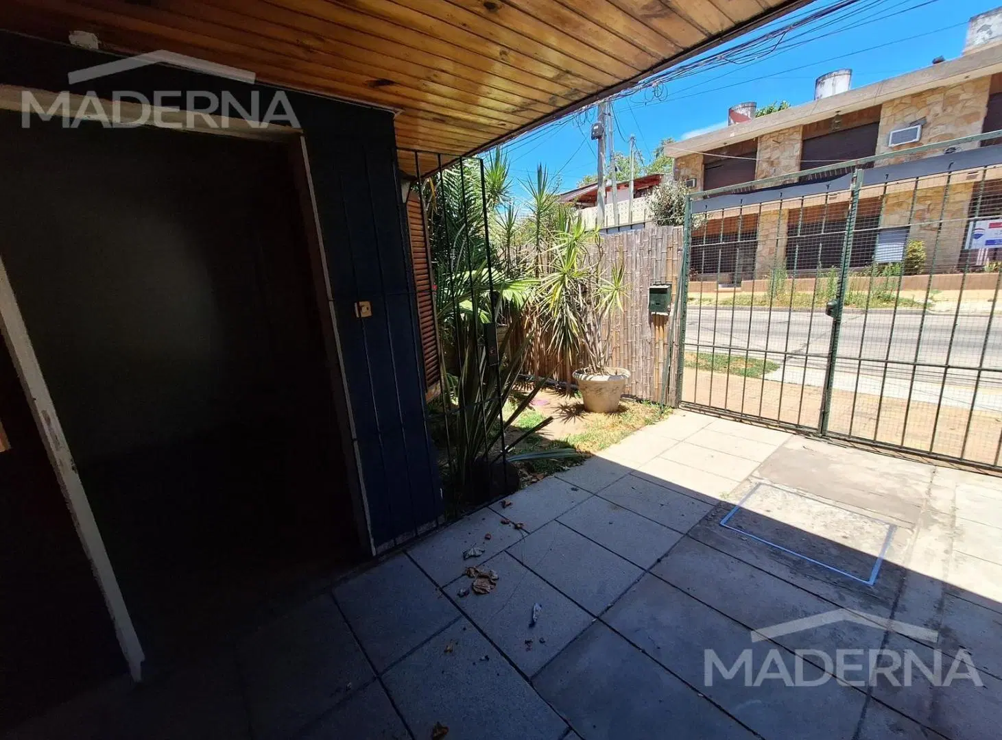 VENTA con RENTA SAN ISIDRO 8