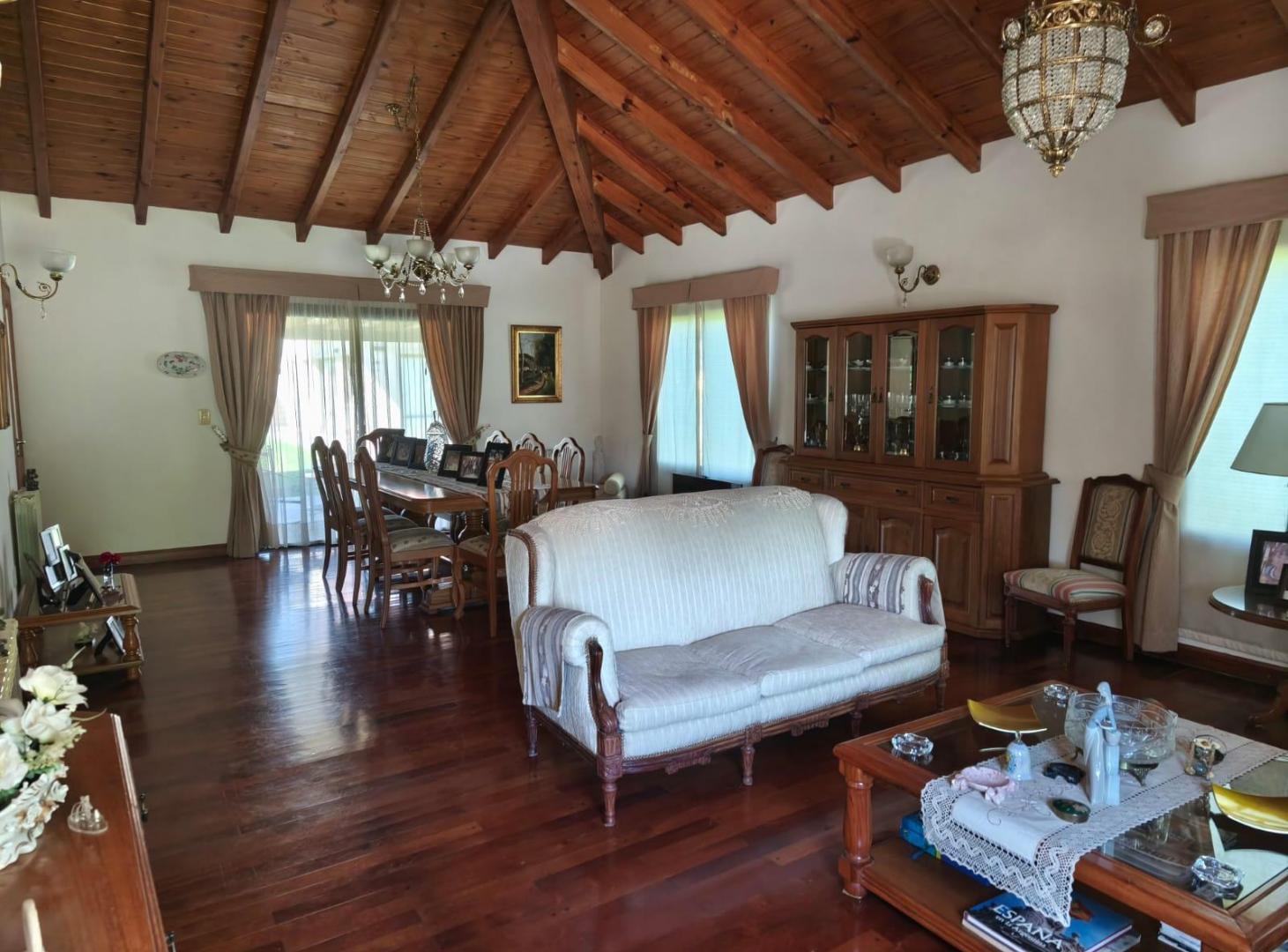Foto de HERMOSA CASA EN VENTA (CHACRAS DE CORIA), imagen 3