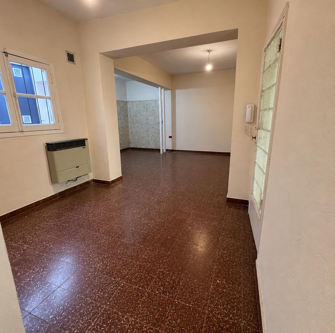 Foto de PH en Alquiler | 3 Dorm. | 2 Baños | Suite | Terraza con Parrilla | B°, imagen 2