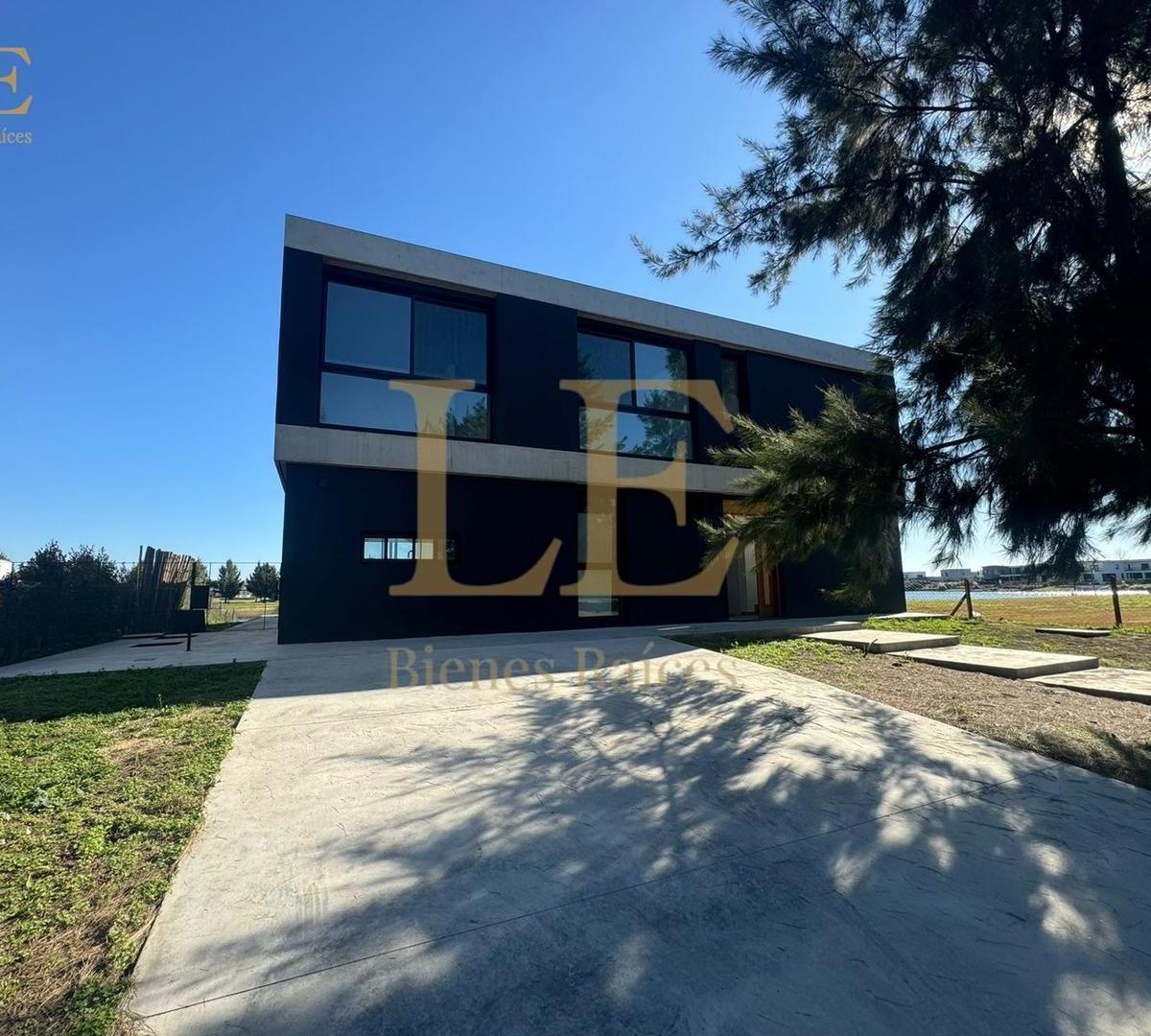 CASA A LA VENTA EN EL NAUDIR A LA LAGUNA