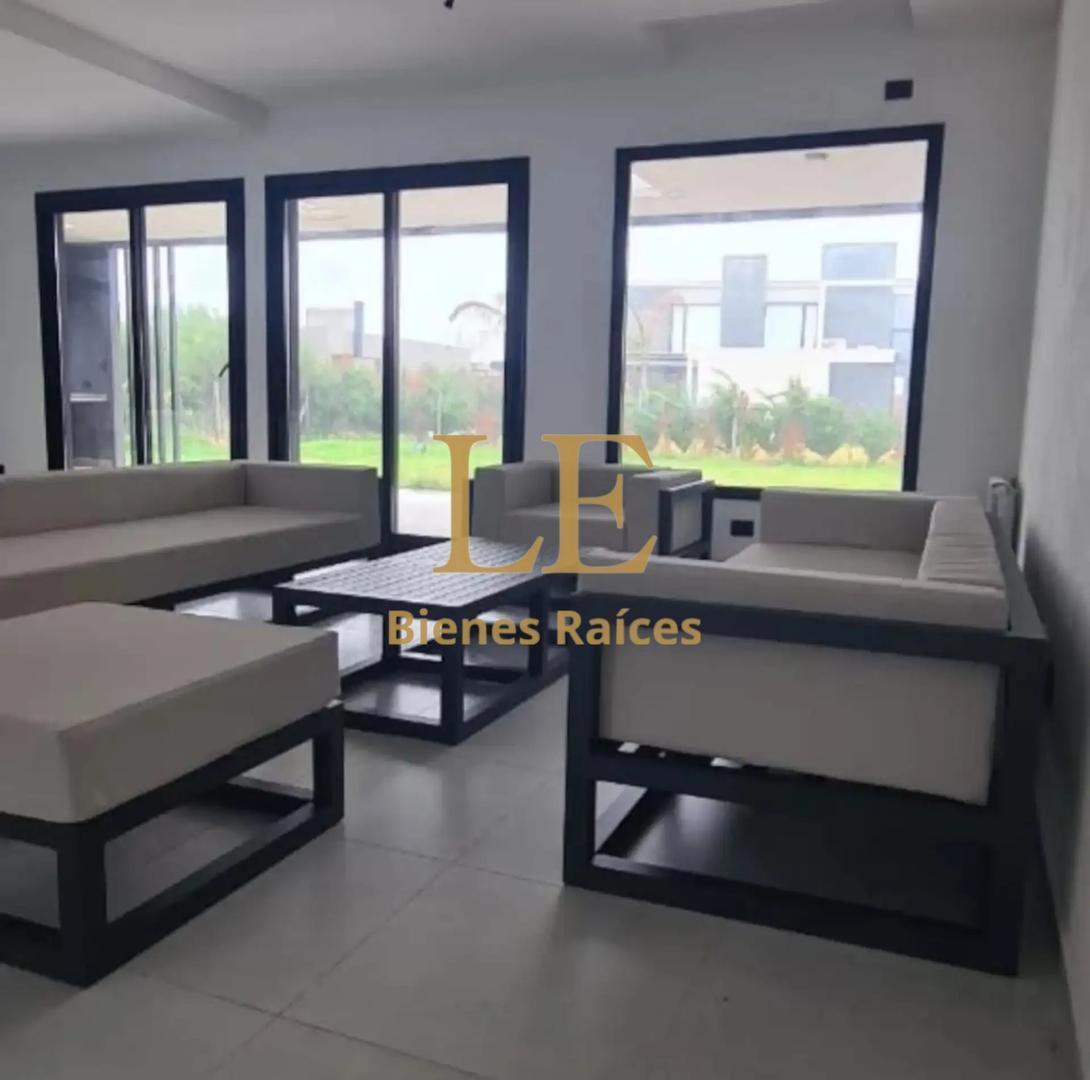 CASA A LA VENTA EN HARAS SANTA MARIA