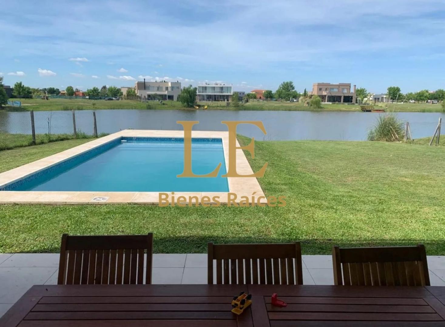 VENTA CASA A LA VENTA EN EL CANTON A LA LAGUNA