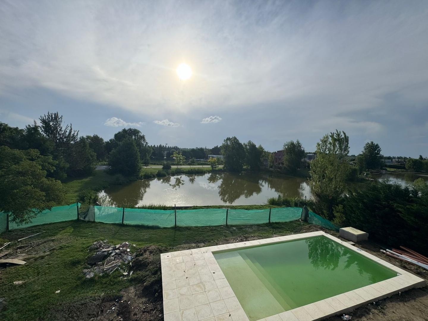 CASA A LA VENTA EN EL CANTON A LA LAGUNA