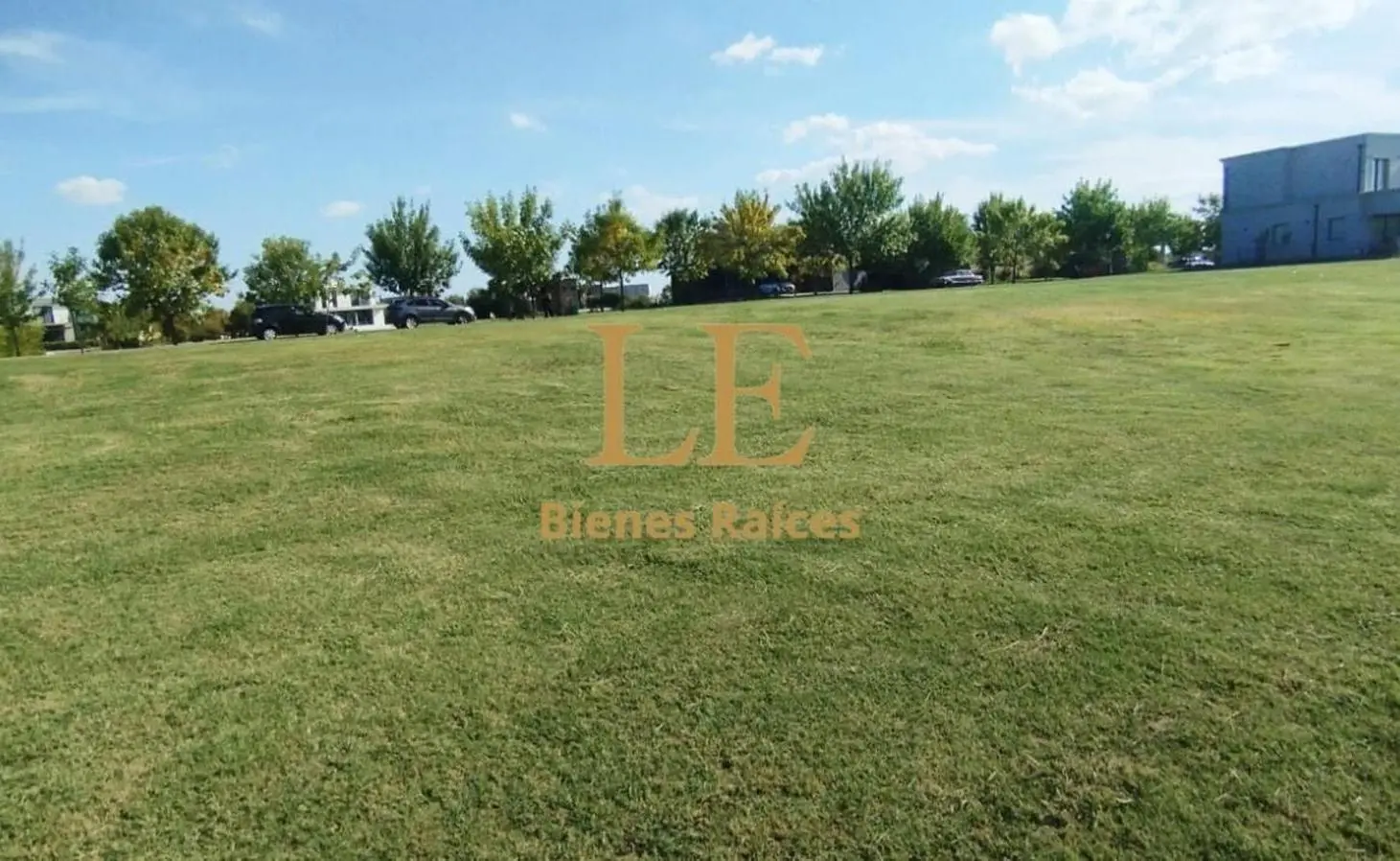 VENTA DE TERRENO EN EL NAUDIR 5
