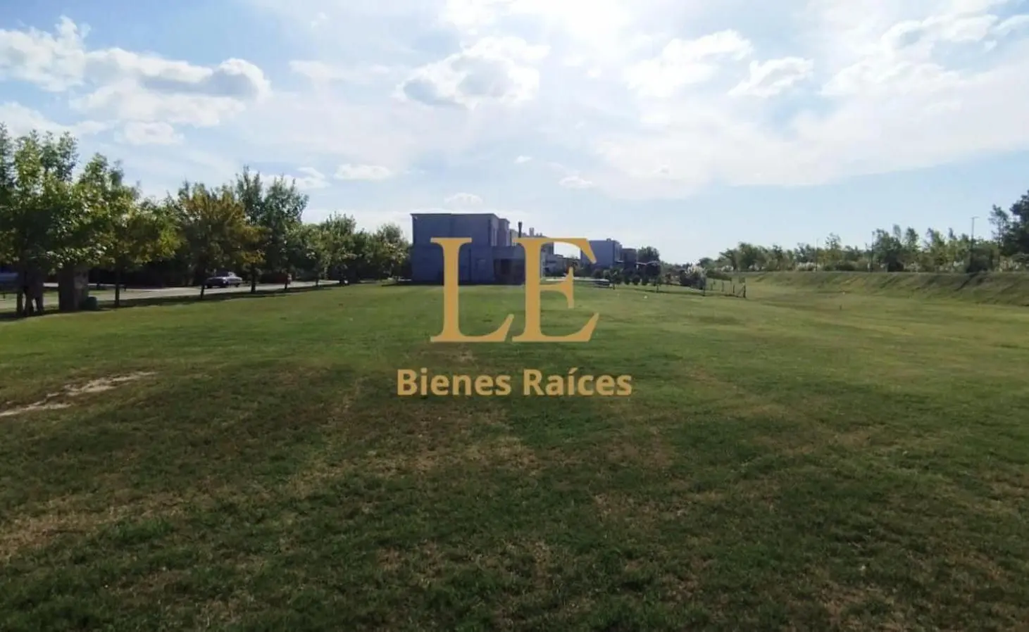 VENTA DE TERRENO EN EL NAUDIR 3