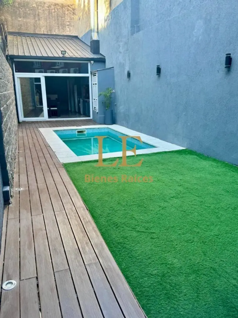 CASA EN VENTA CON PILETA, COLEGIALES 3