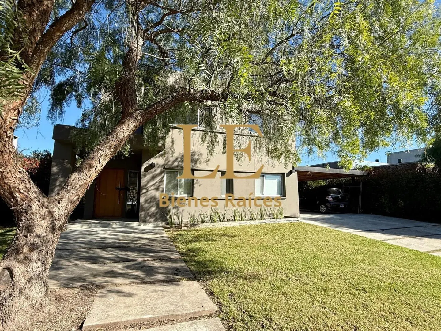 CASA EN VENTA EN VILLANUEVA SANTA CLARA 5