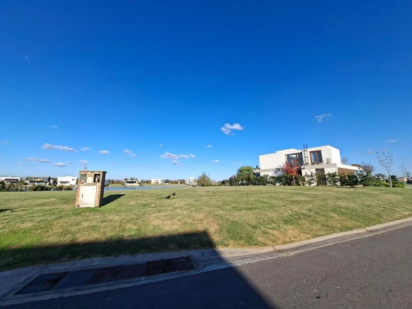 VENTA DE LOTE EN EL NAUDIR AL RIO 4