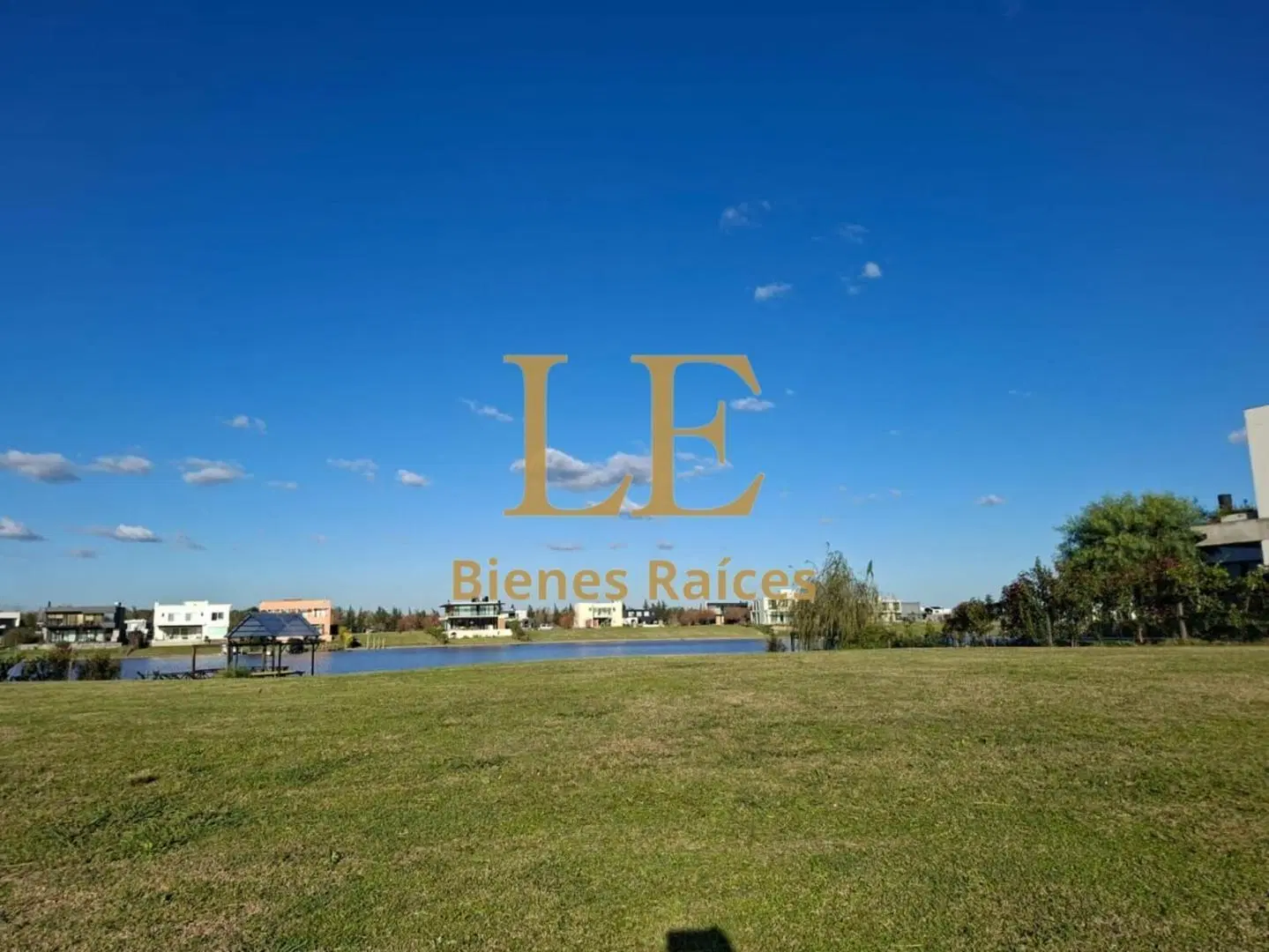 VENTA DE LOTE EN EL NAUDIR AL RIO 2