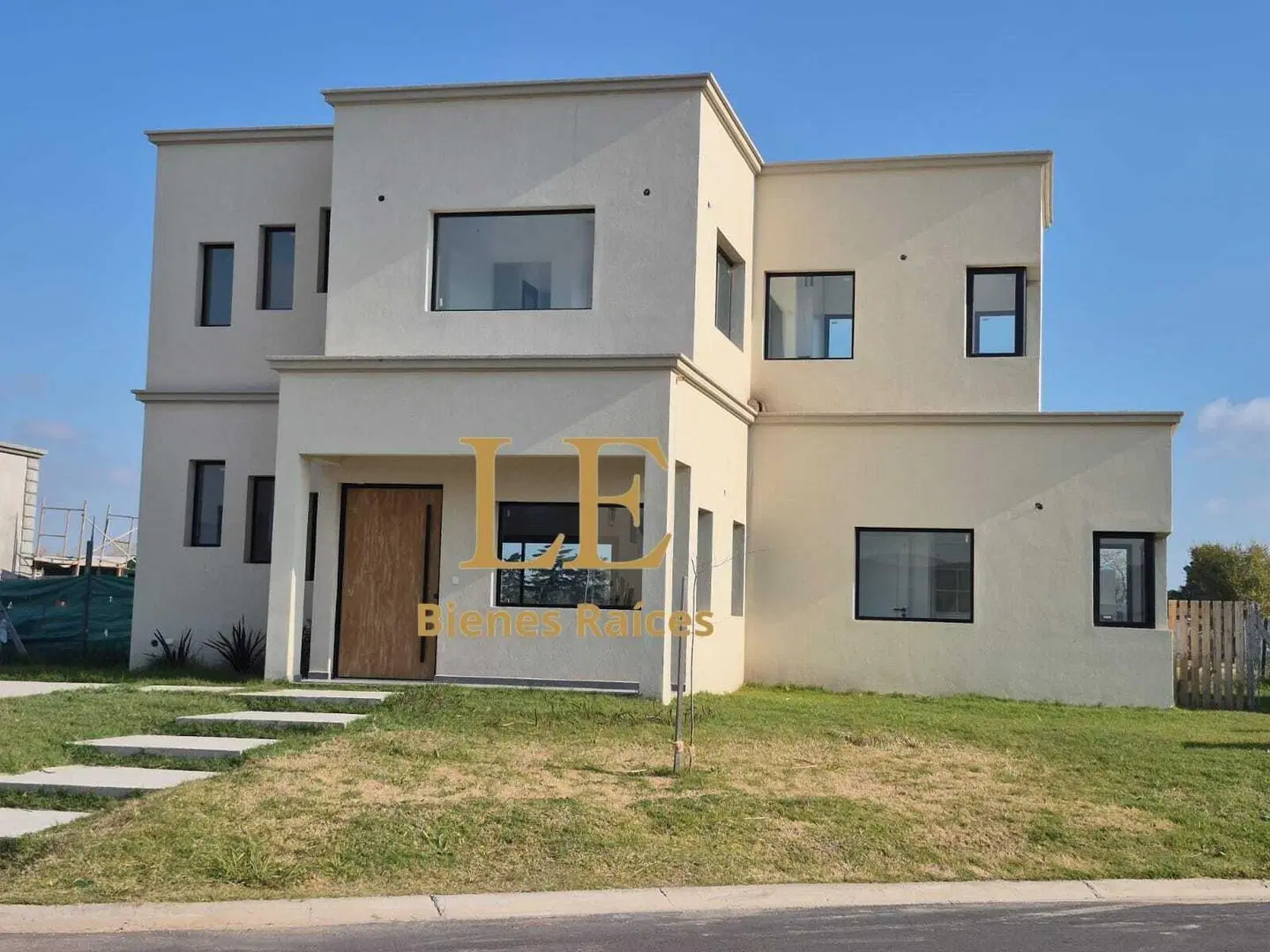 Venta de casa lote interno en Santa Elisa, Pilar del Este 4