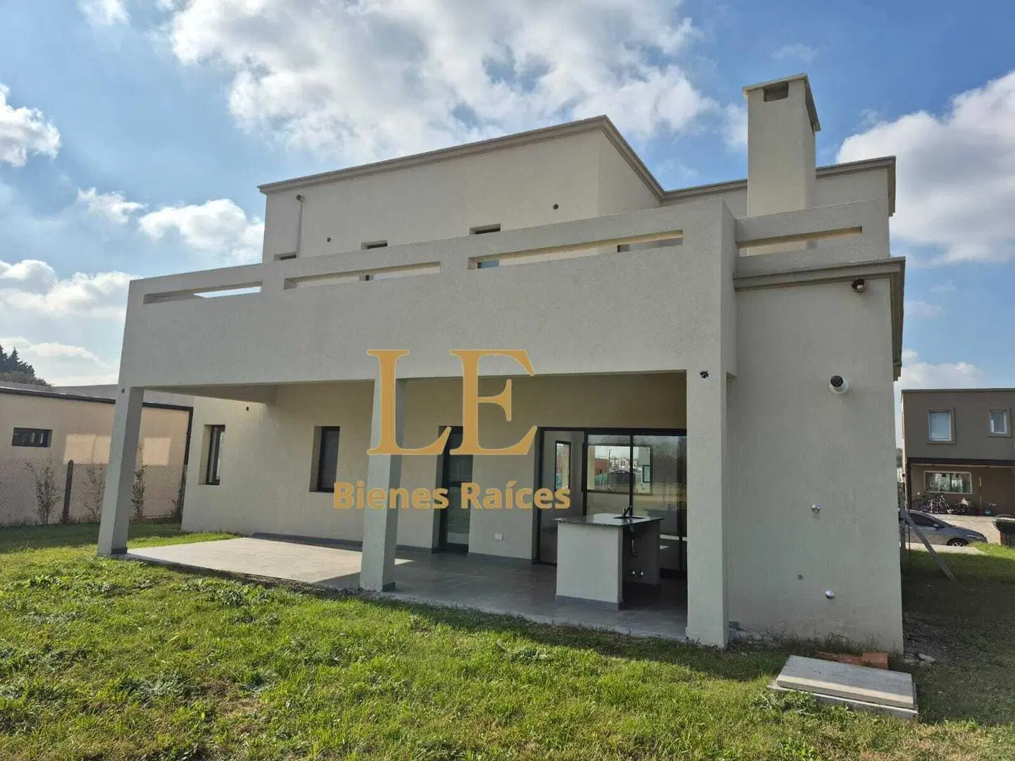 Venta de casa lote interno en Santa Elisa, Pilar del Este 2