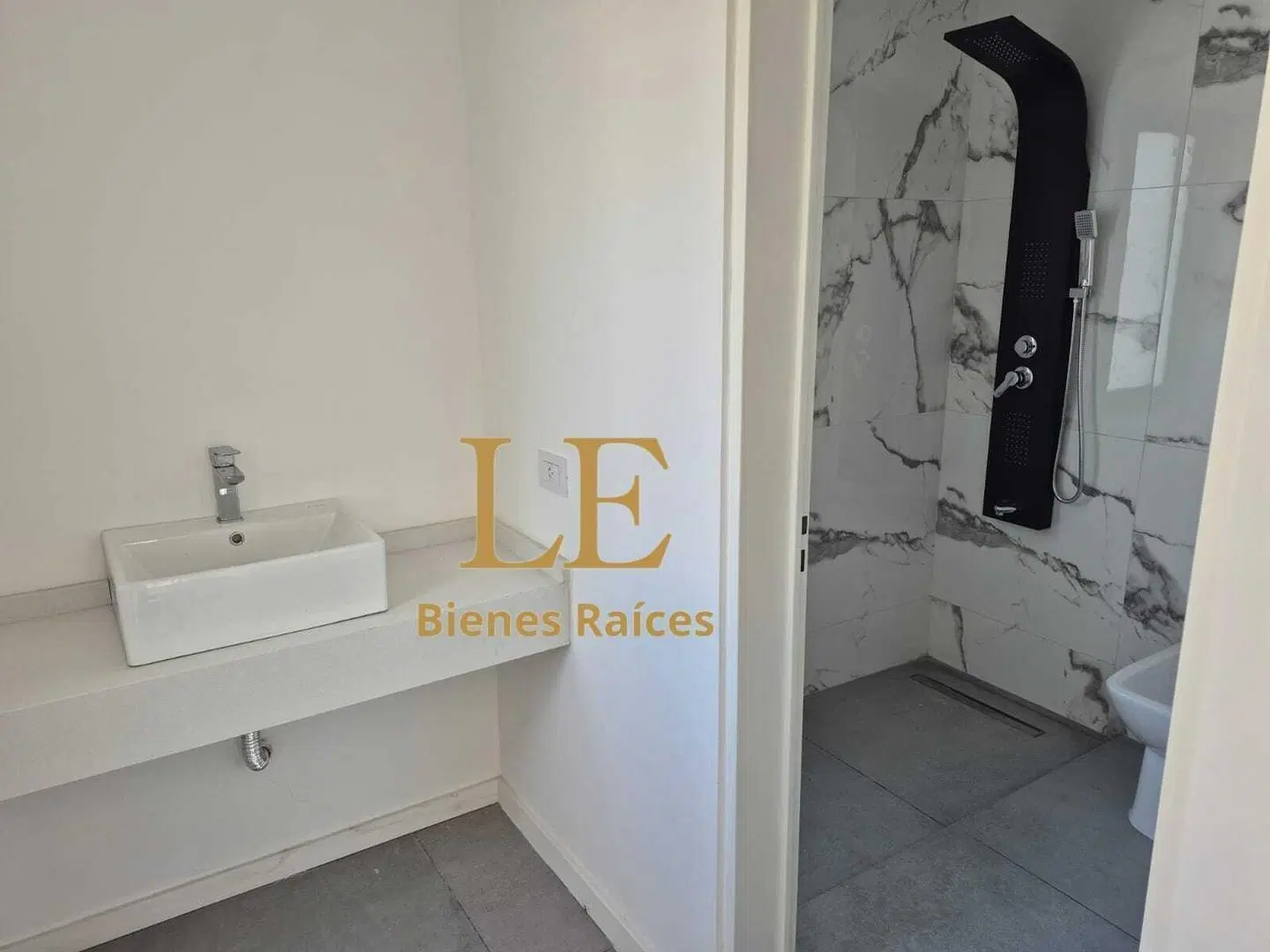 Venta de casa lote interno en Santa Elisa, Pilar del Este 5