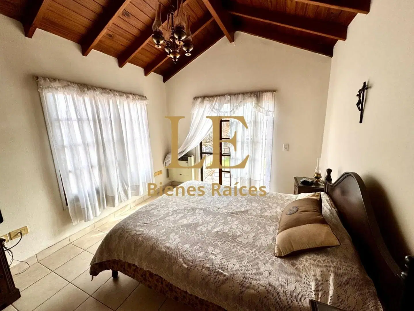 Venta Casa en Aranjuez Country Club APTO CREDITO 5