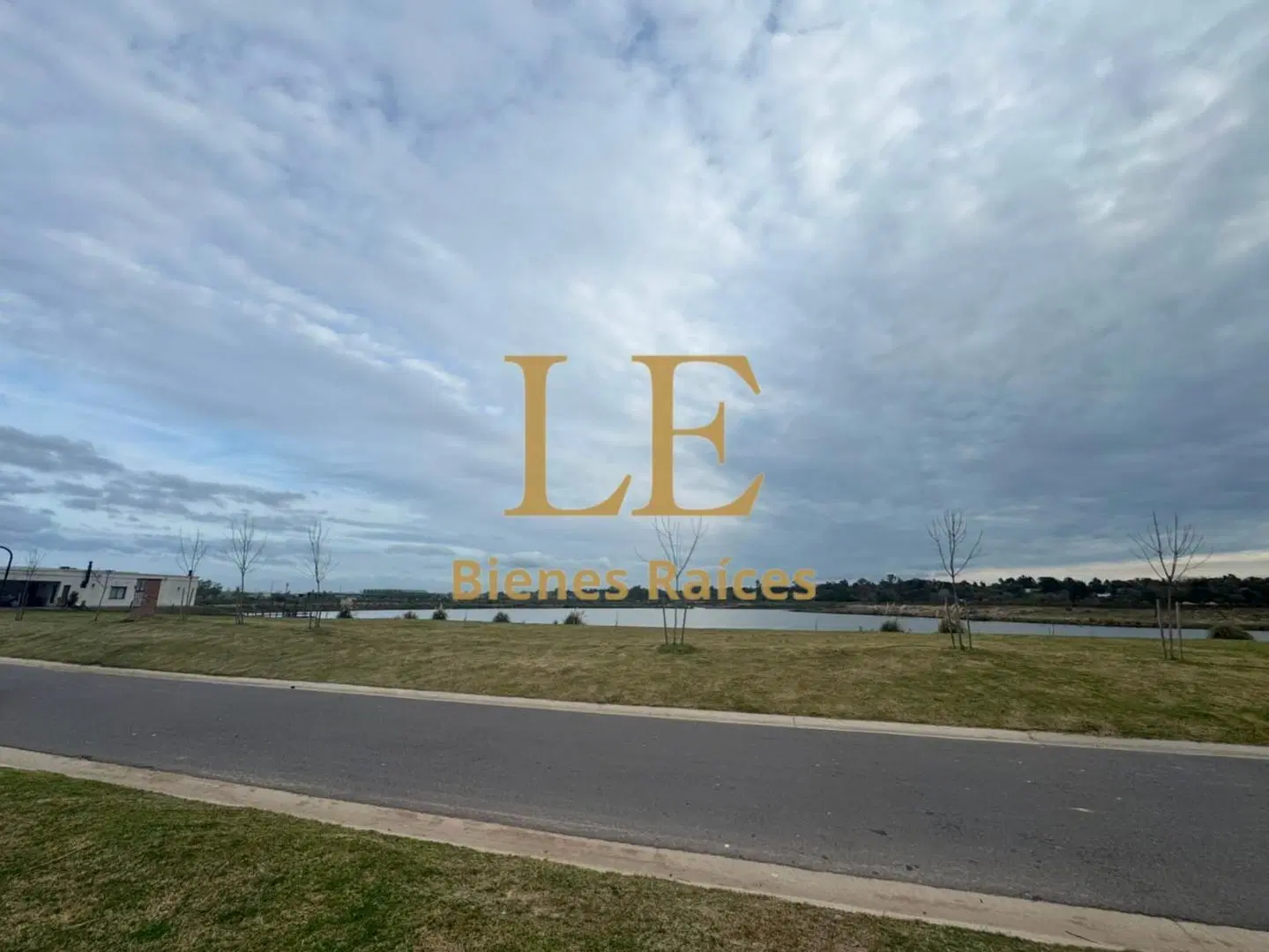 VENTA LOTE INTERNO EN EL NAUDIR 2