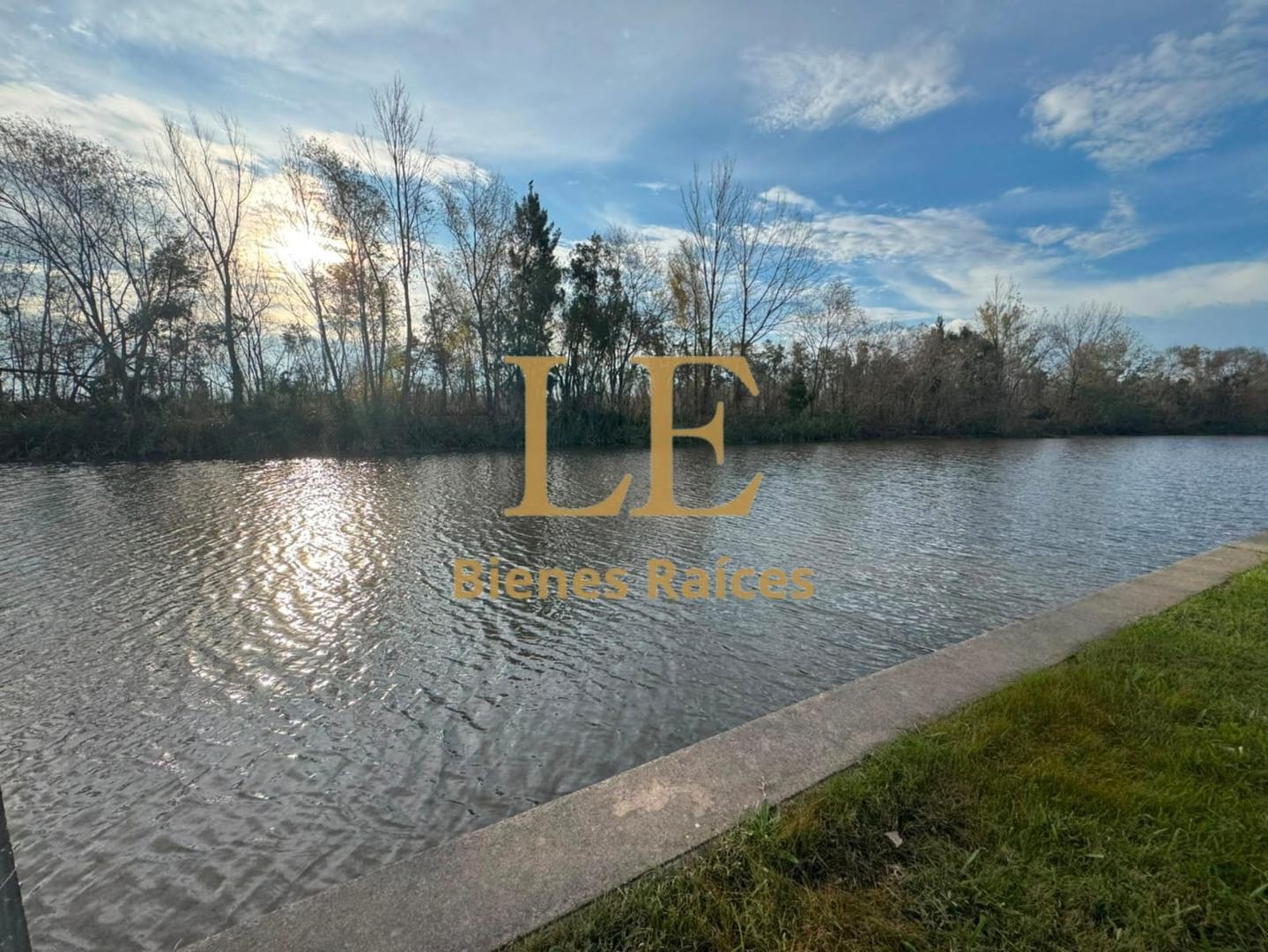 VENTA LOTE AL RIO EN EL NAUDIR