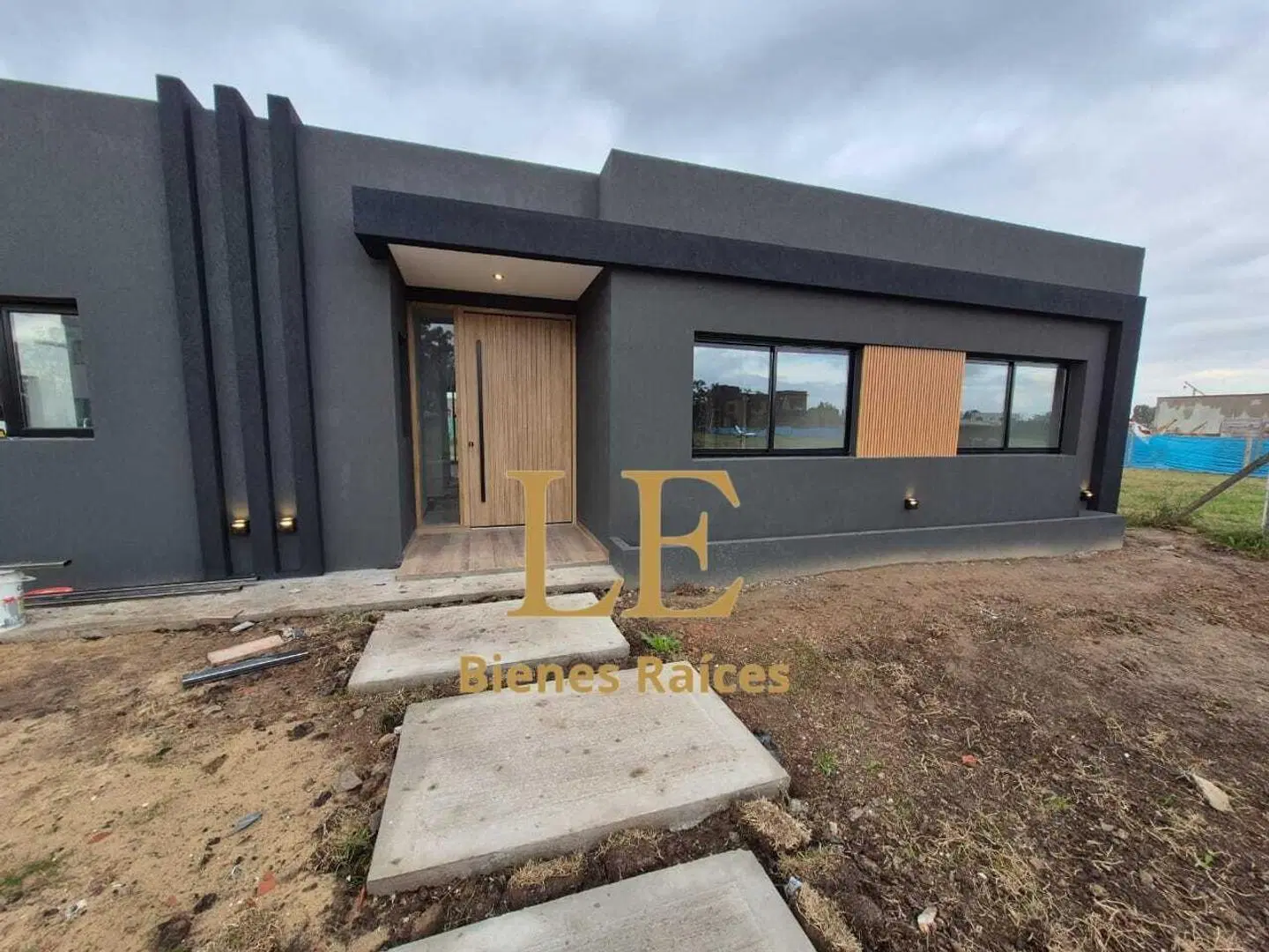 Venta casa  llave en mano,Barrio Santa Sofia. Pilar del Este 4