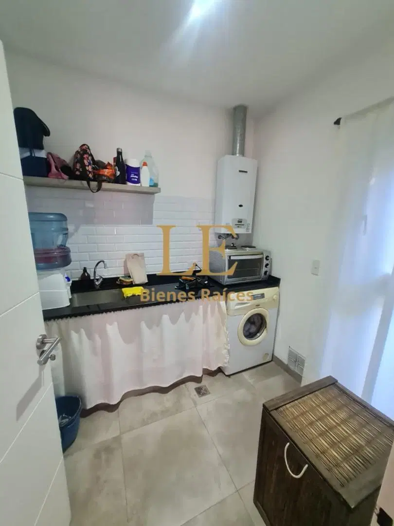 CASA EN  SAN SEBASTIAN AREA 8 2