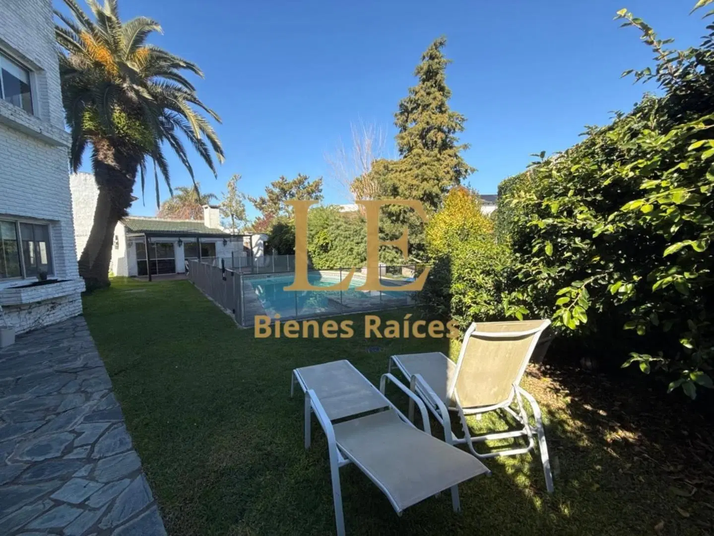 Venta Casa en Aranjuez Country Club APTO CREDITO 4