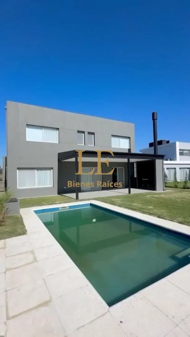 Venta de Casa Puertos del Lago ACACIAS 3
