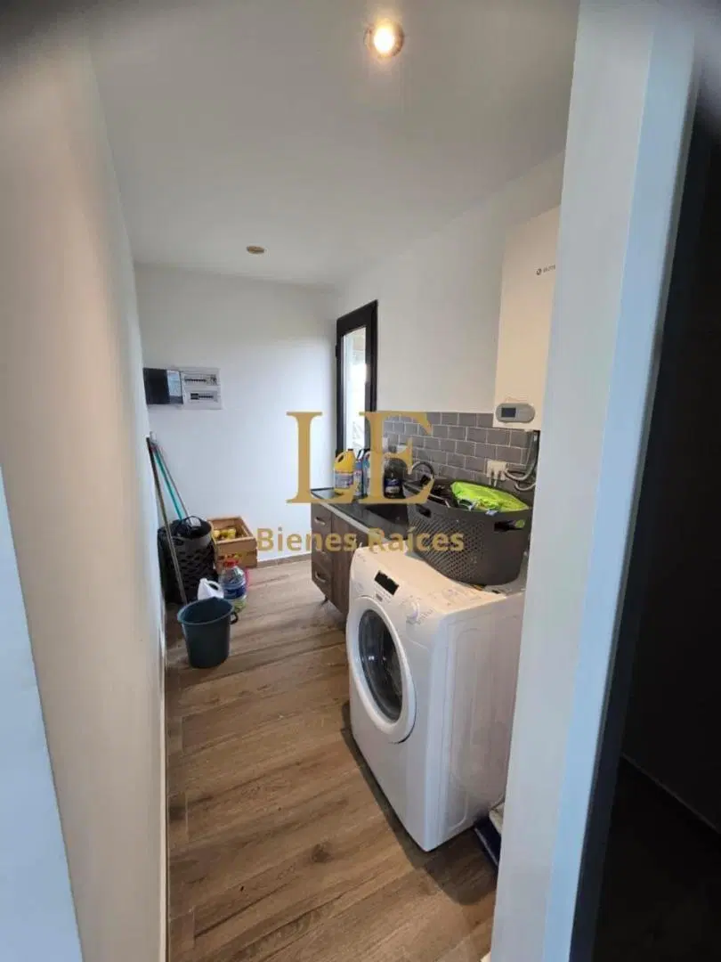 VENTA CASA EN SAN SEBASTIAN CON PILETA , VISTA A LA LAGUNA 5