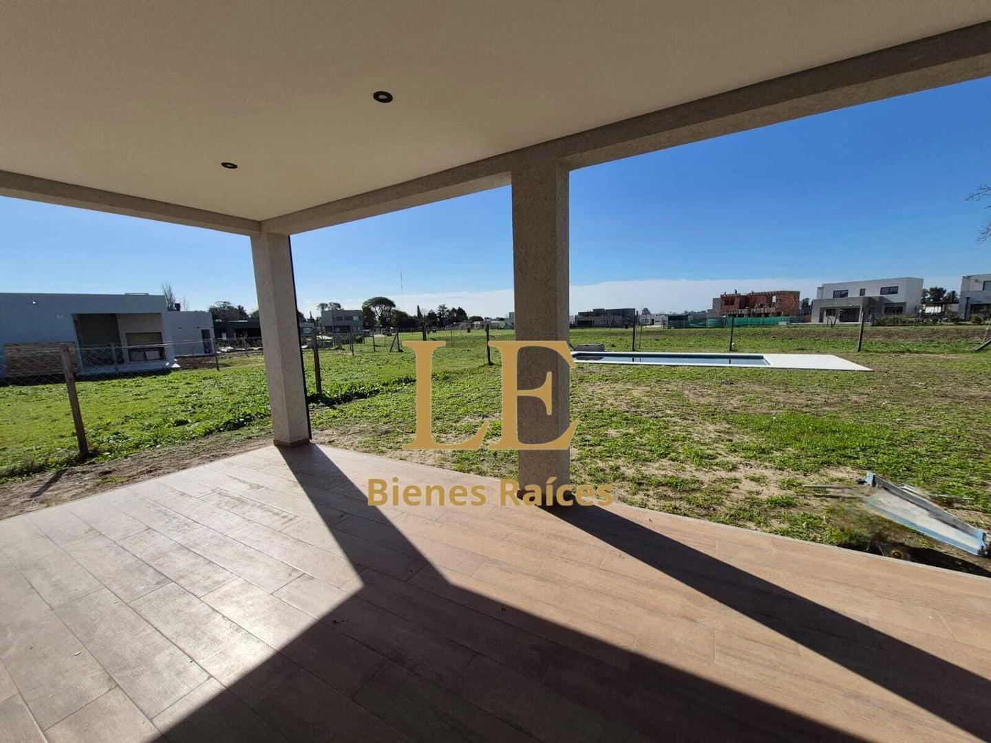 Foto de Casa en Venta en Barrio Santa Elisa, Pilar del Este. Pilar, imagen 3