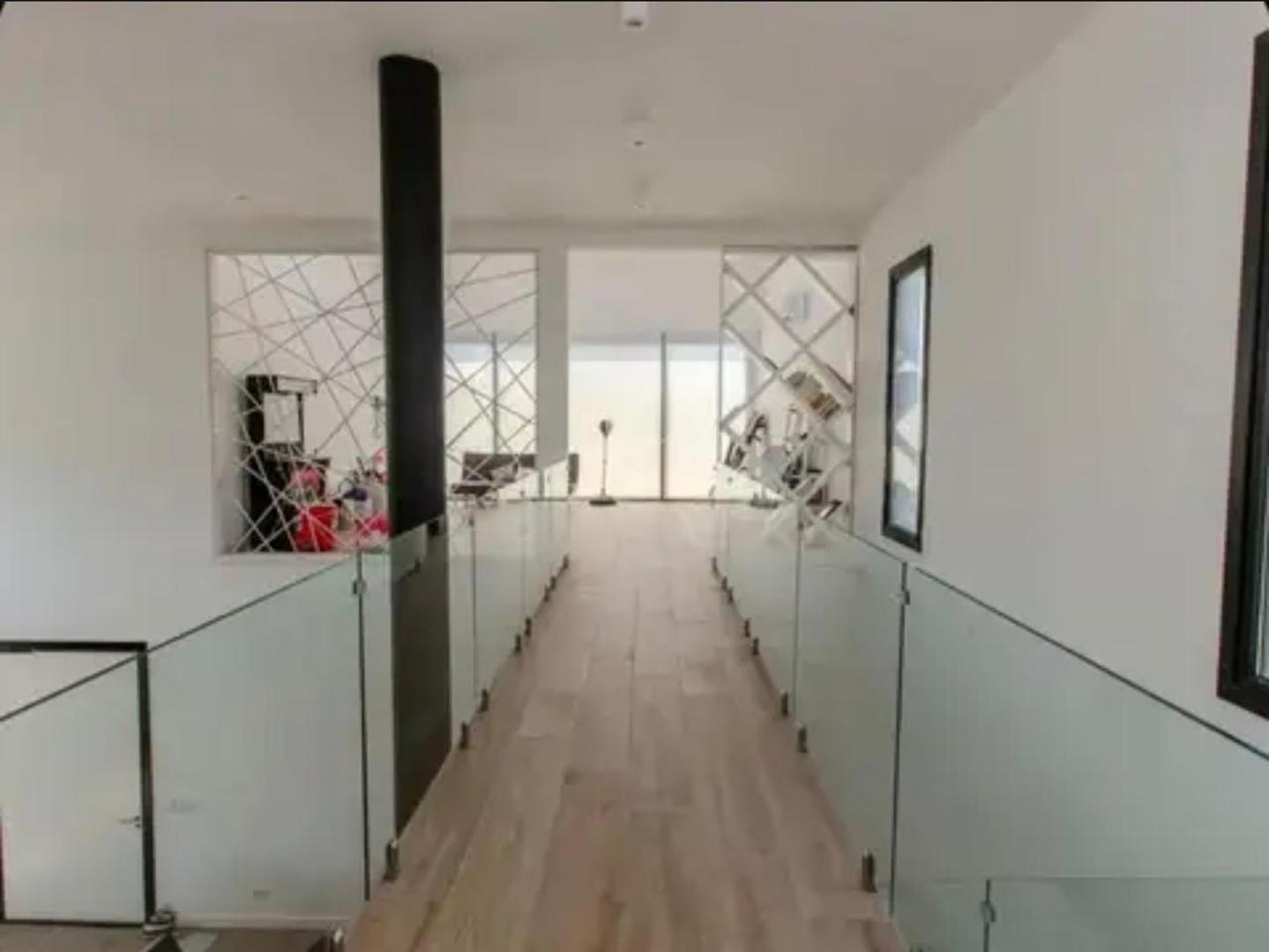 Foto de VENTA CASA CON PILETA EN PUERTOS DEL LAGO, imagen 3