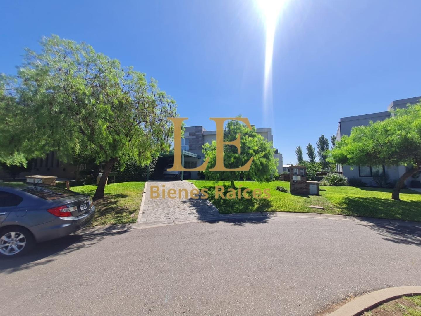 Foto de CASA EN VENTA BARRIO SANTA GUADALUPE PILAR DEL ESTE., imagen 5