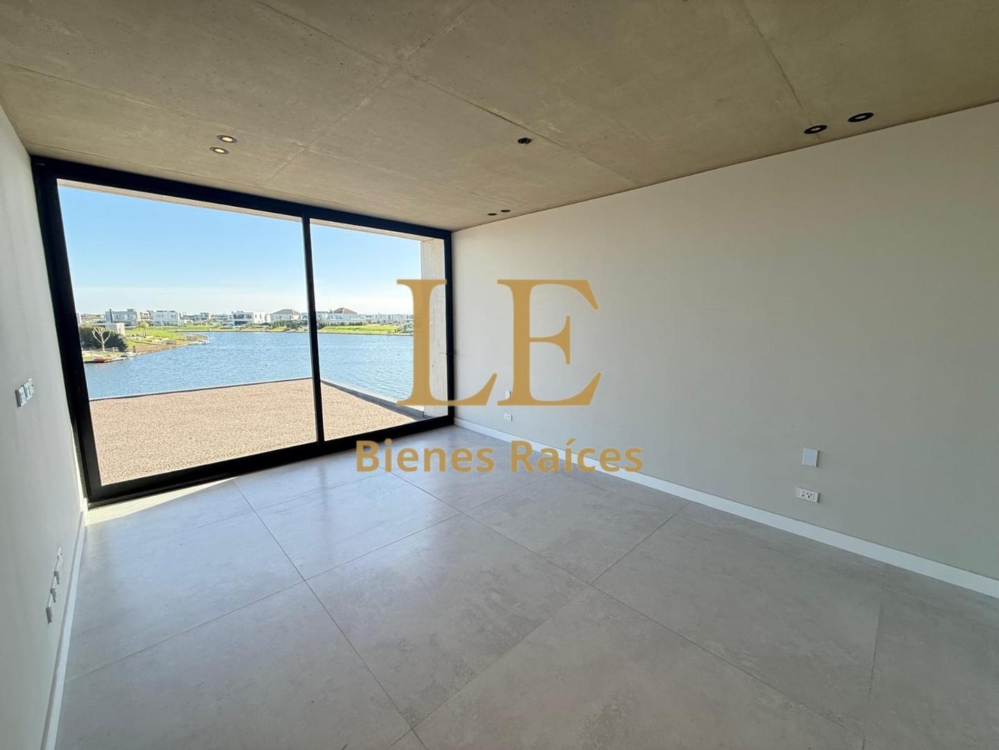 Foto de Venta Casa Puertos del lago Marinas, imagen 1