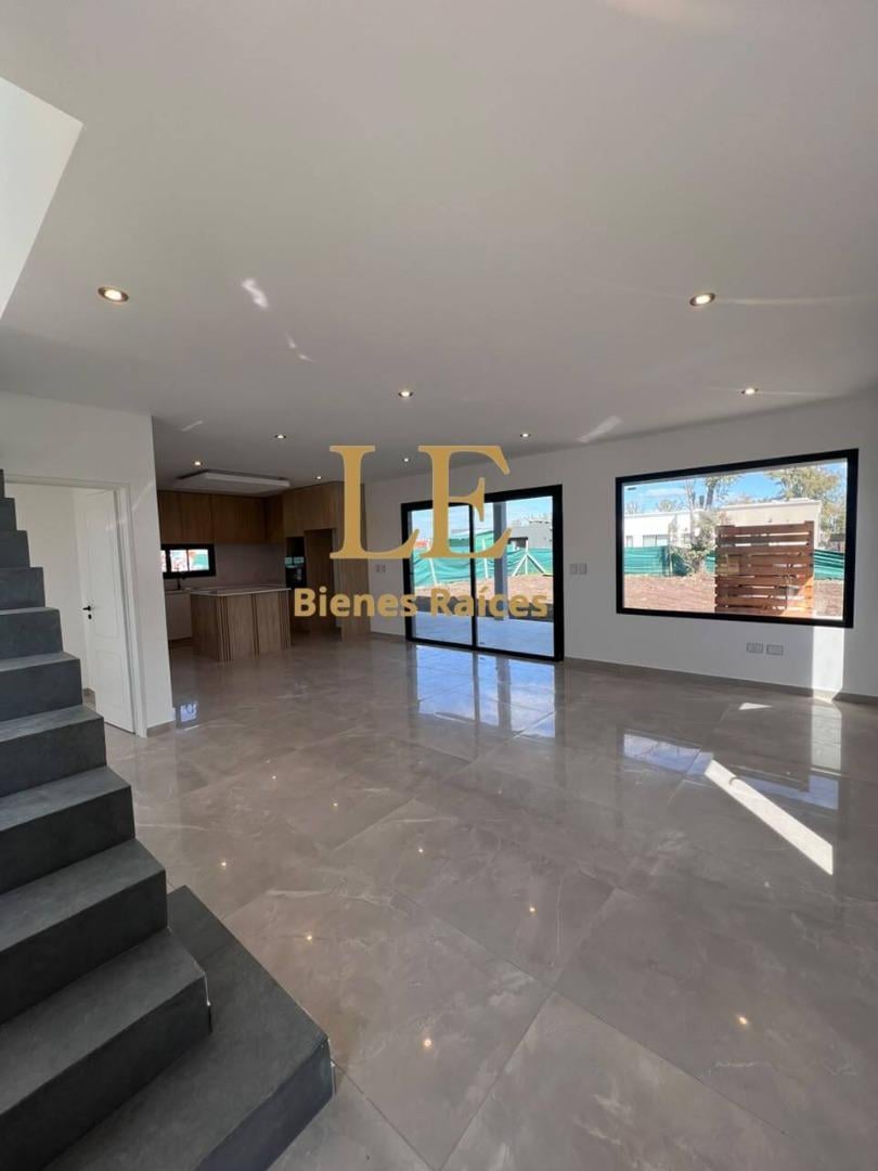 Foto de Venta casa en B° Santa Sofía, LLave en mano. Pilar del este., imagen 1
