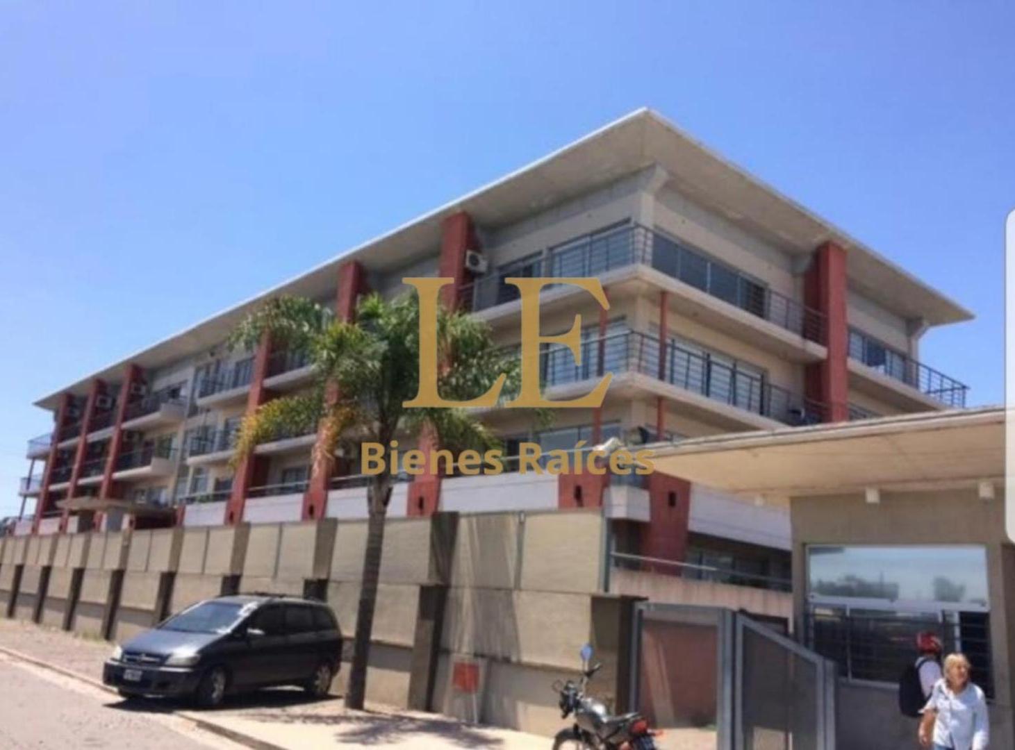 Foto de VENTA DEPARTAMENTO CON ENTREPISO PILAR, imagen 1