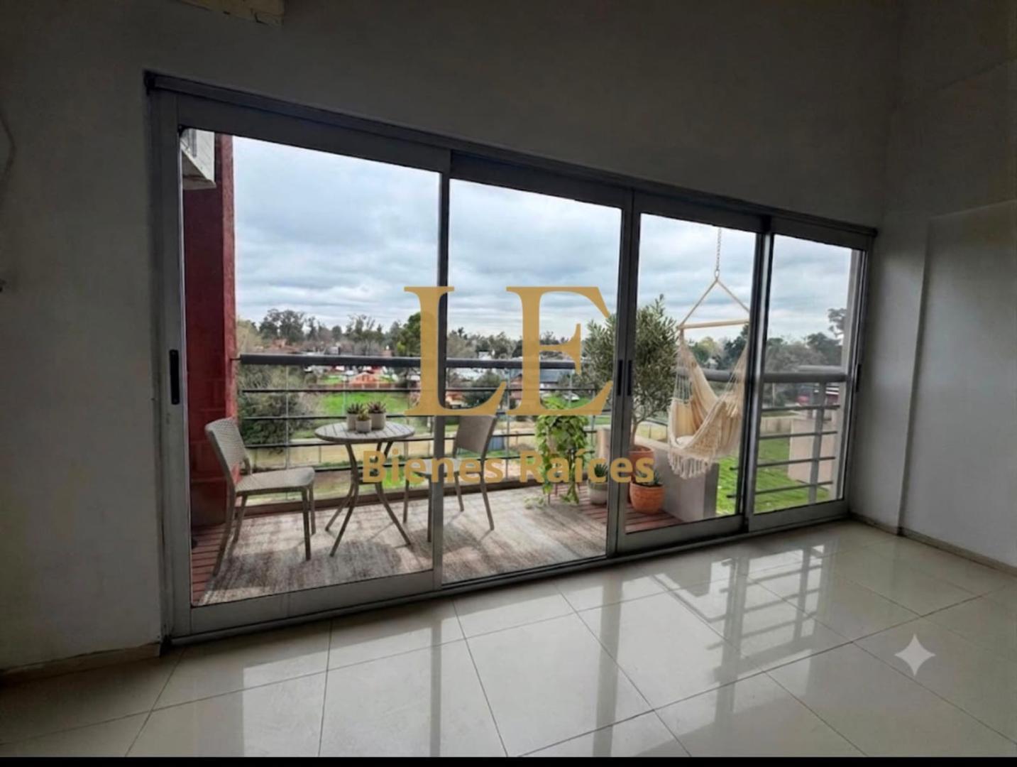 Foto de VENTA DEPARTAMENTO CON ENTREPISO PILAR, imagen 2