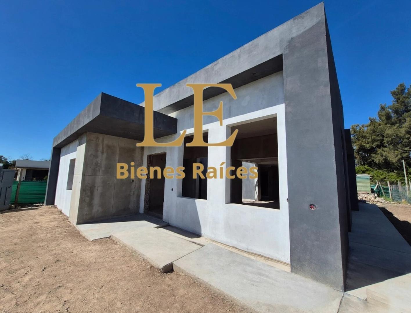 Foto de Casa con Pileta en venta en Santa Elisa, Pilar del Este, imagen 1