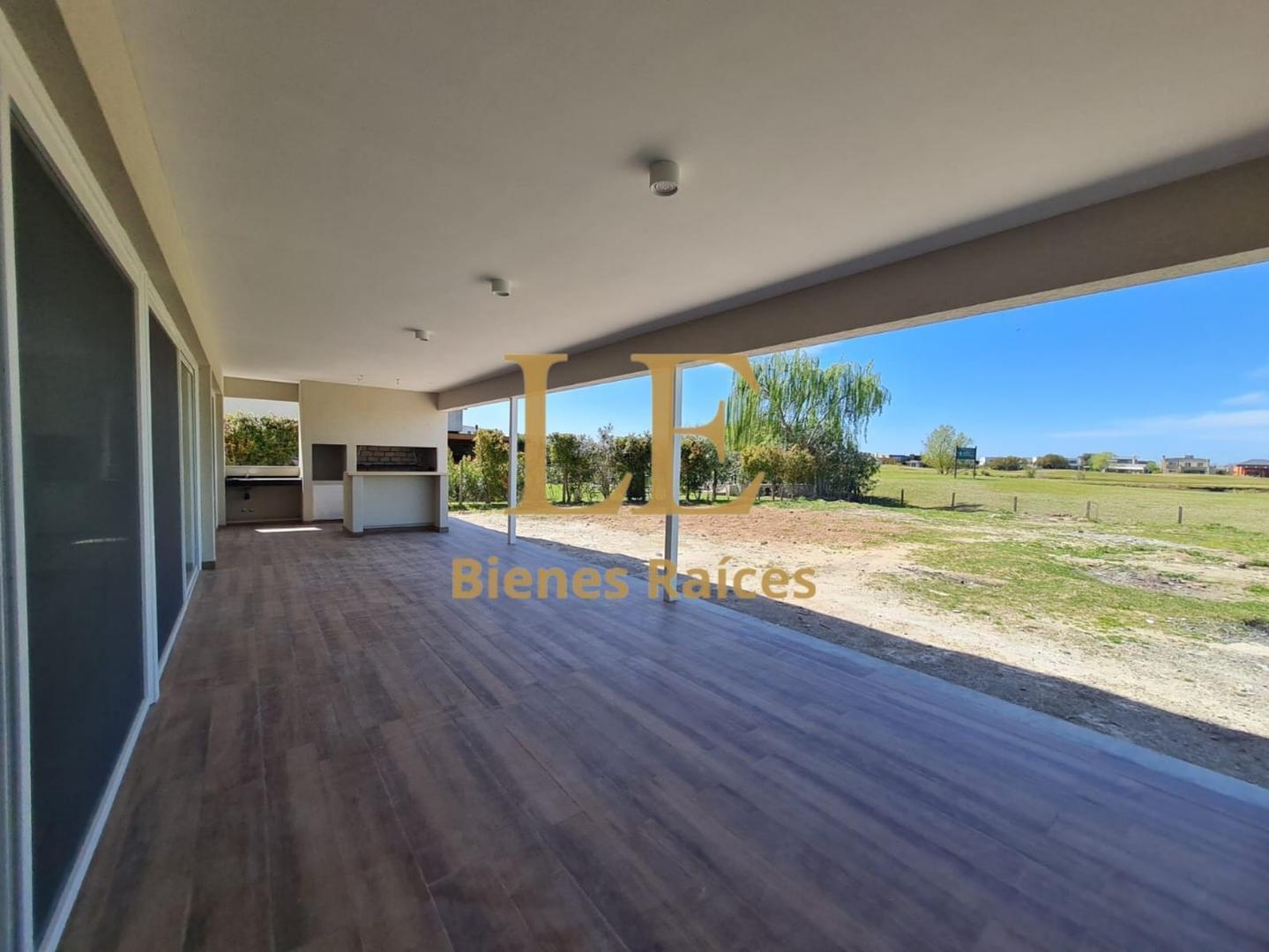 Foto de VENTA CASA PREMIUM EN CANTON GOLF, imagen 4
