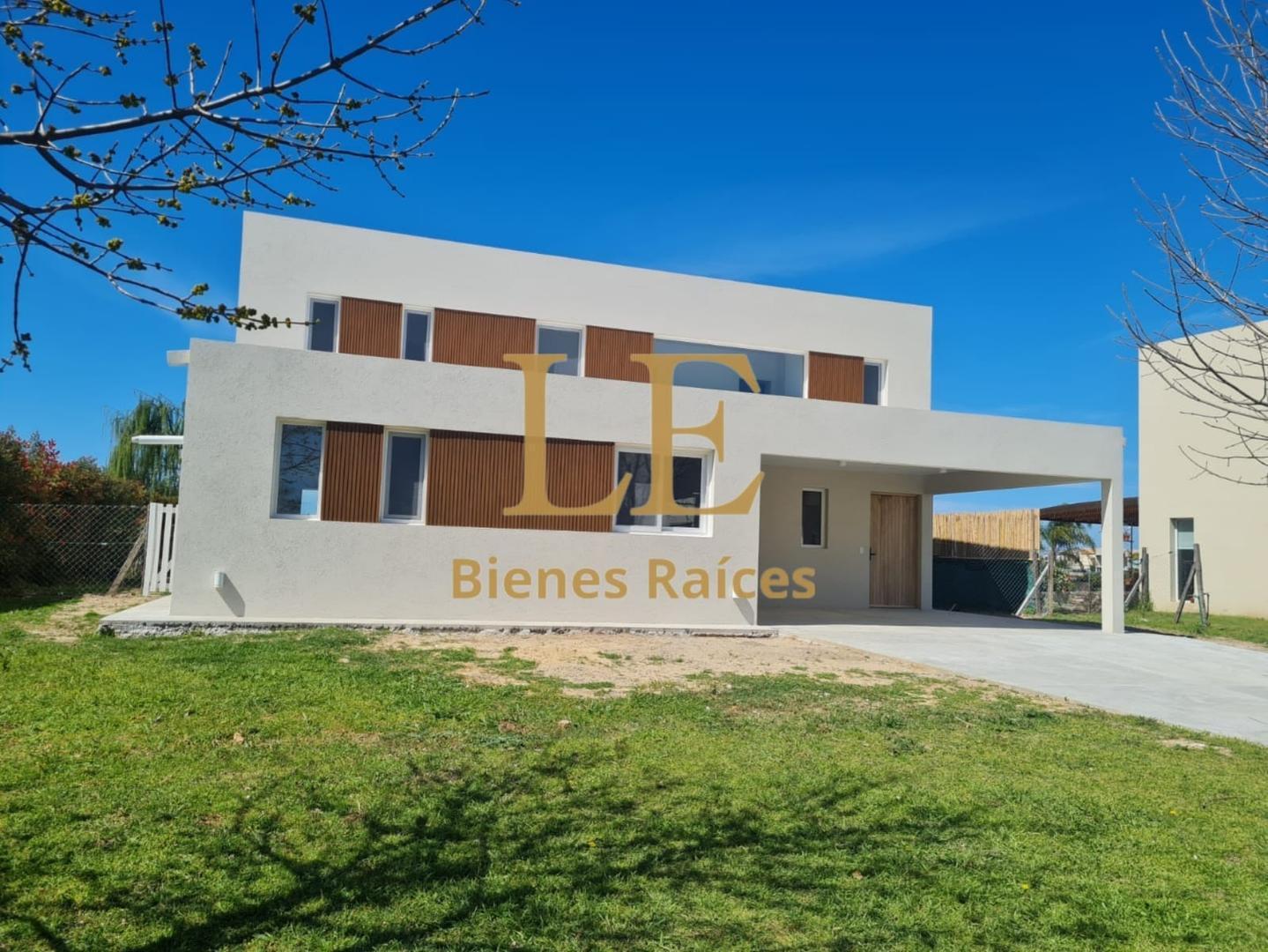 Foto de VENTA CASA PREMIUM EN CANTON GOLF, imagen 1