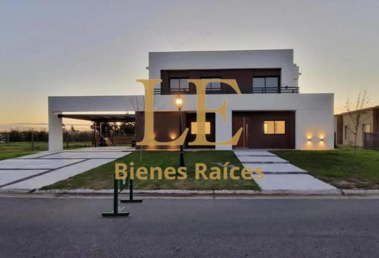 Foto de Venta Casa San Sebastian, imagen 1