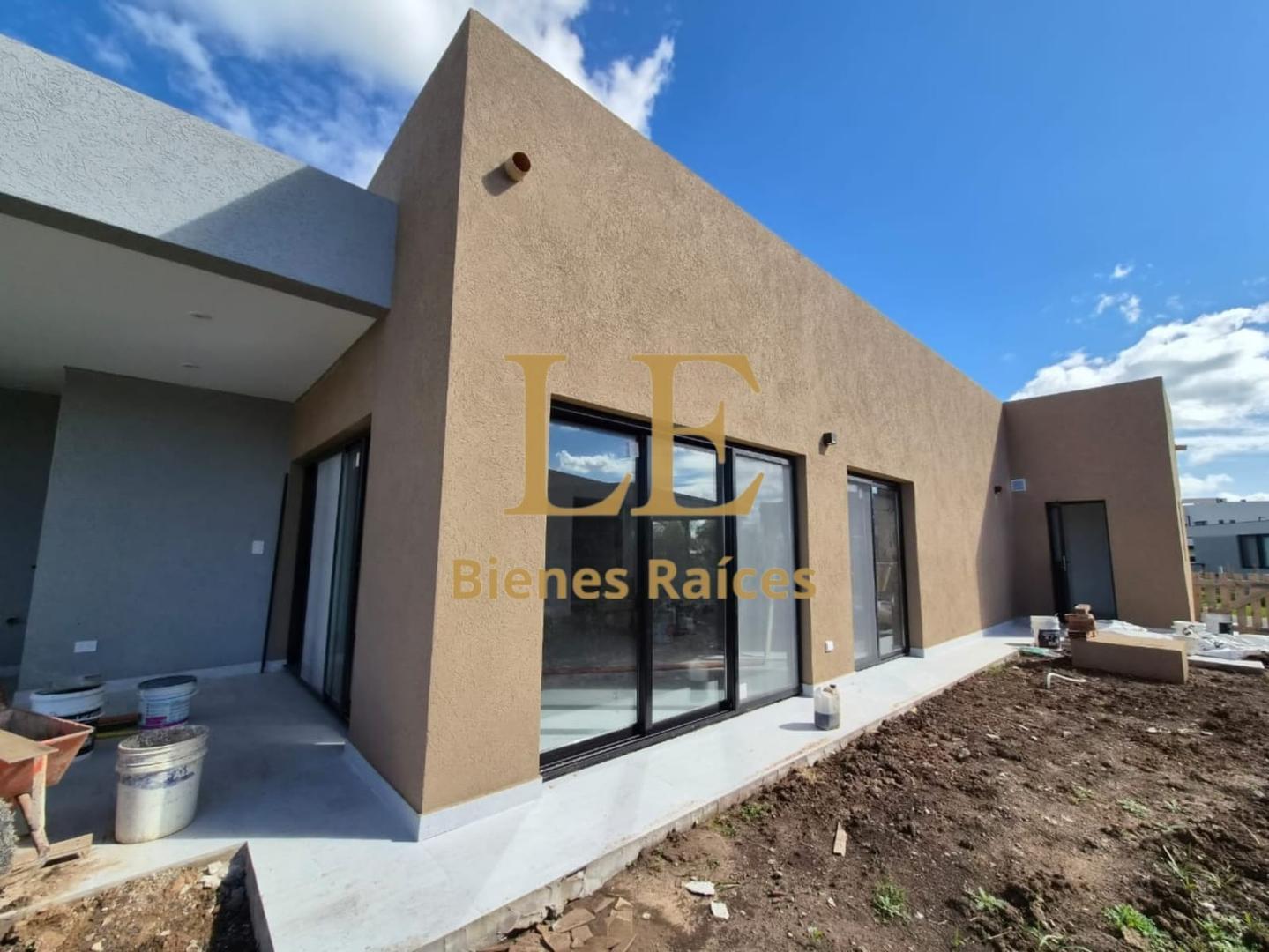 Foto de VENTA CASA SANTA ELISA -PILAR DEL ESTE, imagen 2