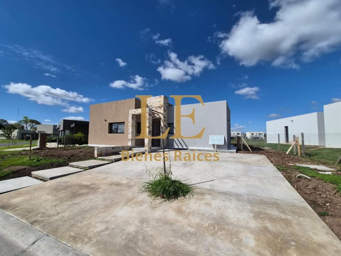 Foto de VENTA CASA SANTA ELISA -PILAR DEL ESTE, imagen 1