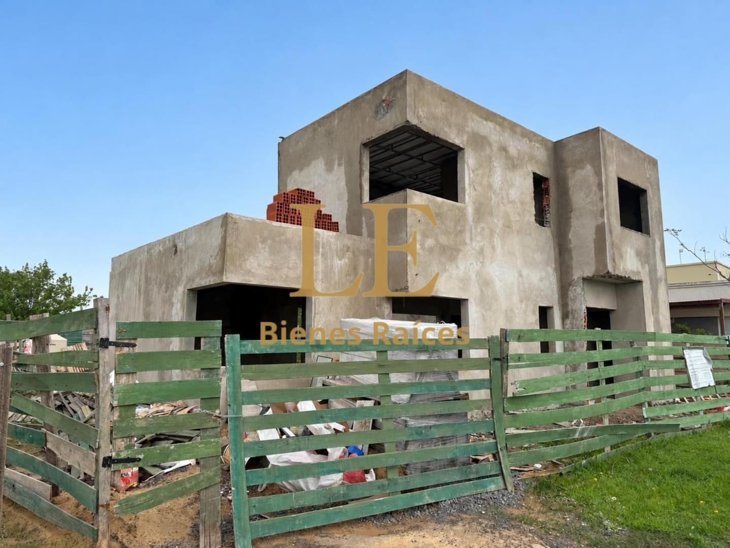 Foto de Venta Casa San Sebastián con vista parcial a la laguna, imagen 2
