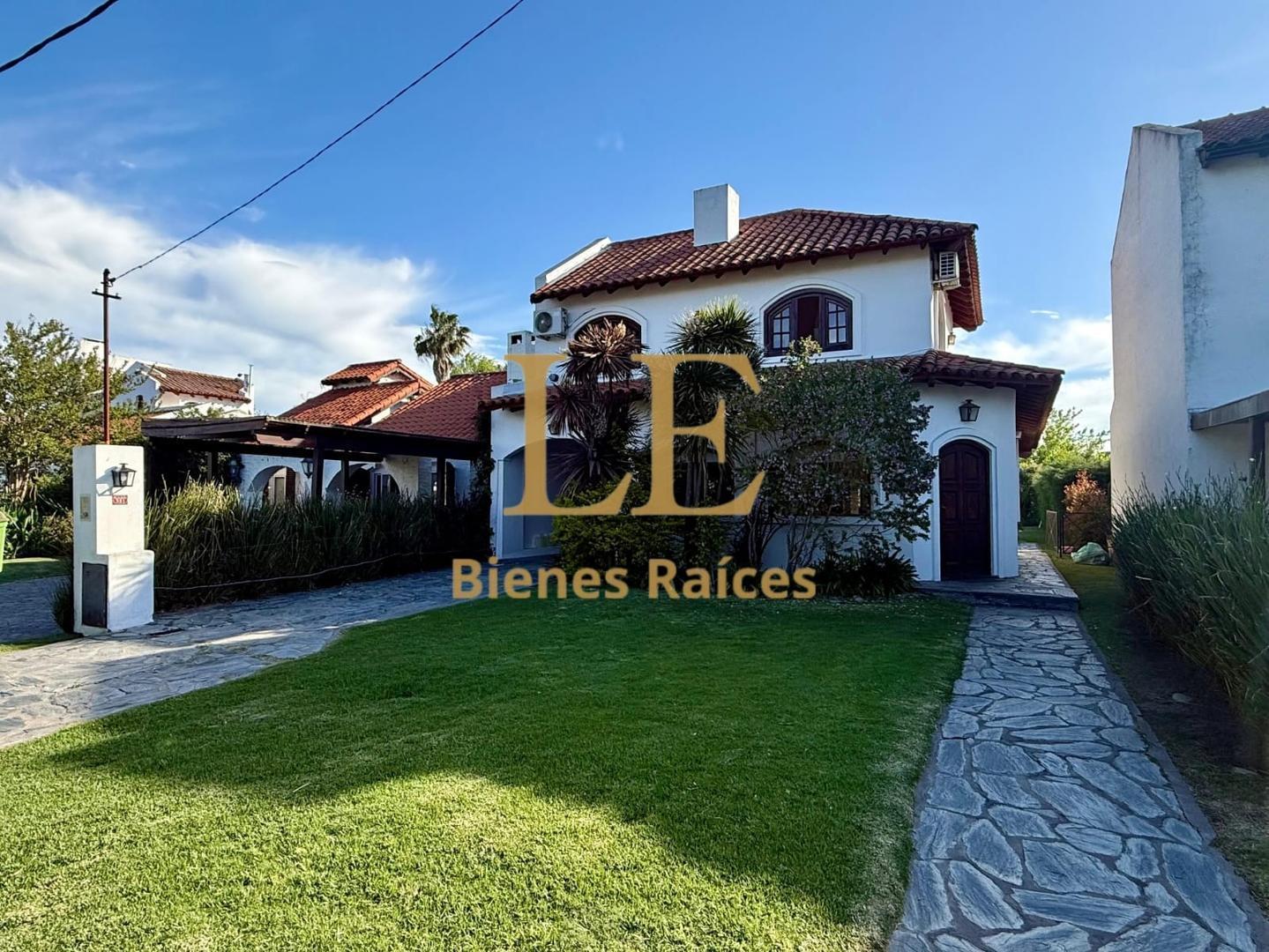 Foto de Venta Casa en Aranjuez Country Club APTO CREDITO, imagen 2