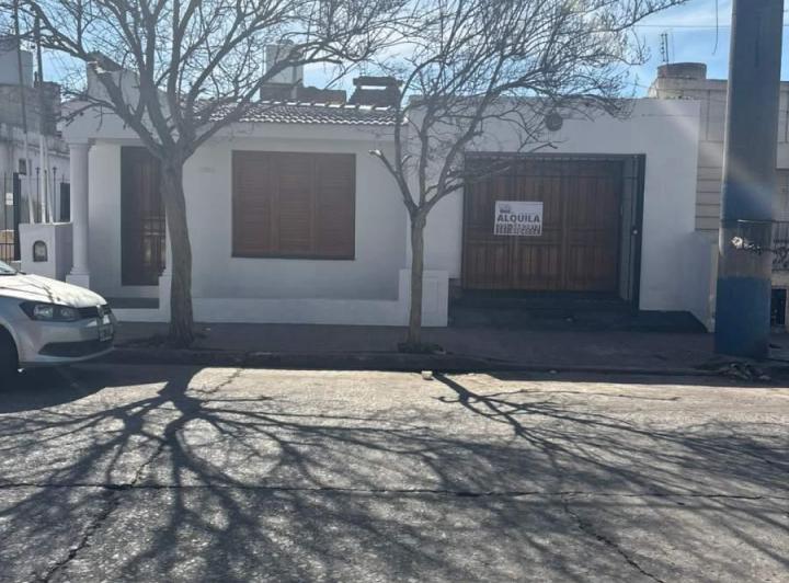 Casa en alquiler  Barrio Colón  UNA EXCELENTE OPORTUNIDAD! 1