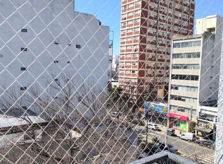 ALQUILER 4 AMBIENTES AL FTE EN COLEGIALES 2