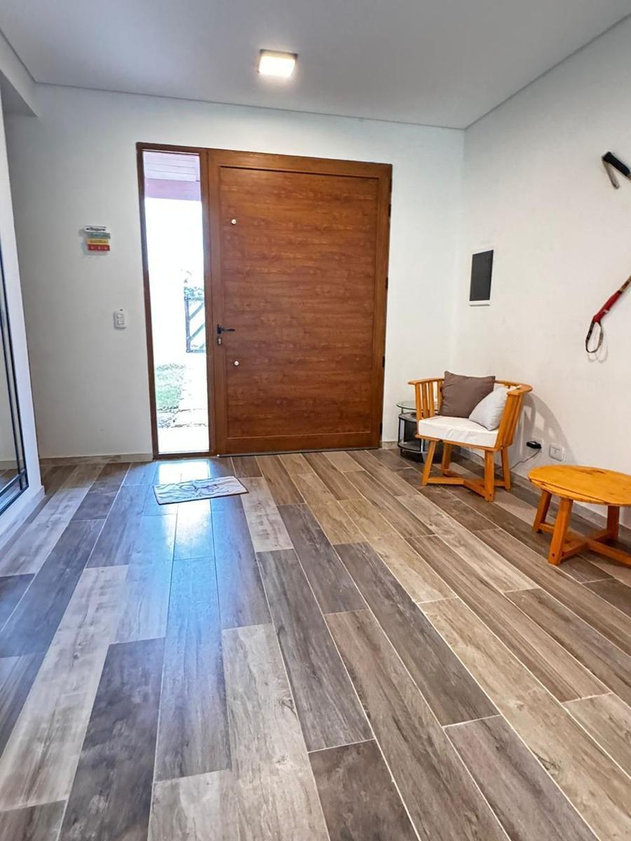 Casa en Venta 3 Dorm. con Pileta Barrio Ecuestre Costa Esmeralda 1