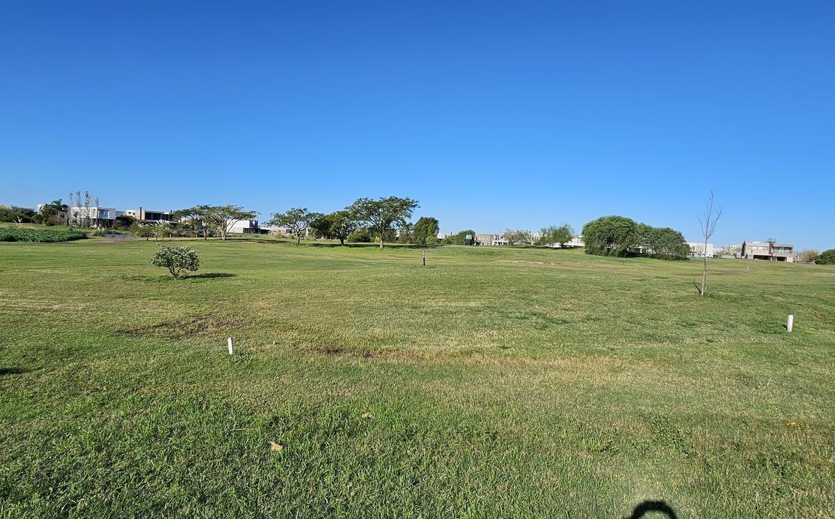 Foto de Lote en venta interno El Canton Barrio Golf al golf, imagen 3