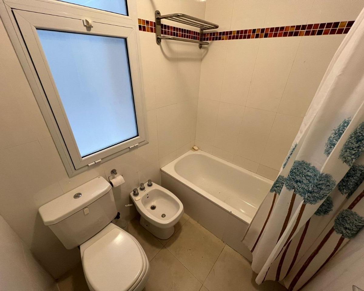 Casa en Venta 4 Dorm. Lote Interno Costa Esmeralda 3