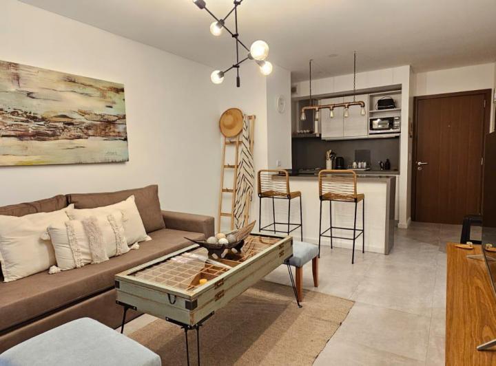 Departamento en alquiler  Temporario   2 amb  PB con  jardin propio Costa Esmeralda  9621 3